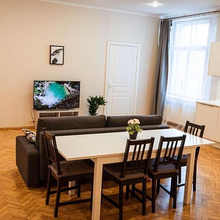 Holberg Apartment Riga Extérieur photo