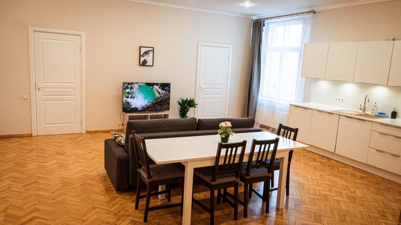 Holberg Apartment Riga Extérieur photo